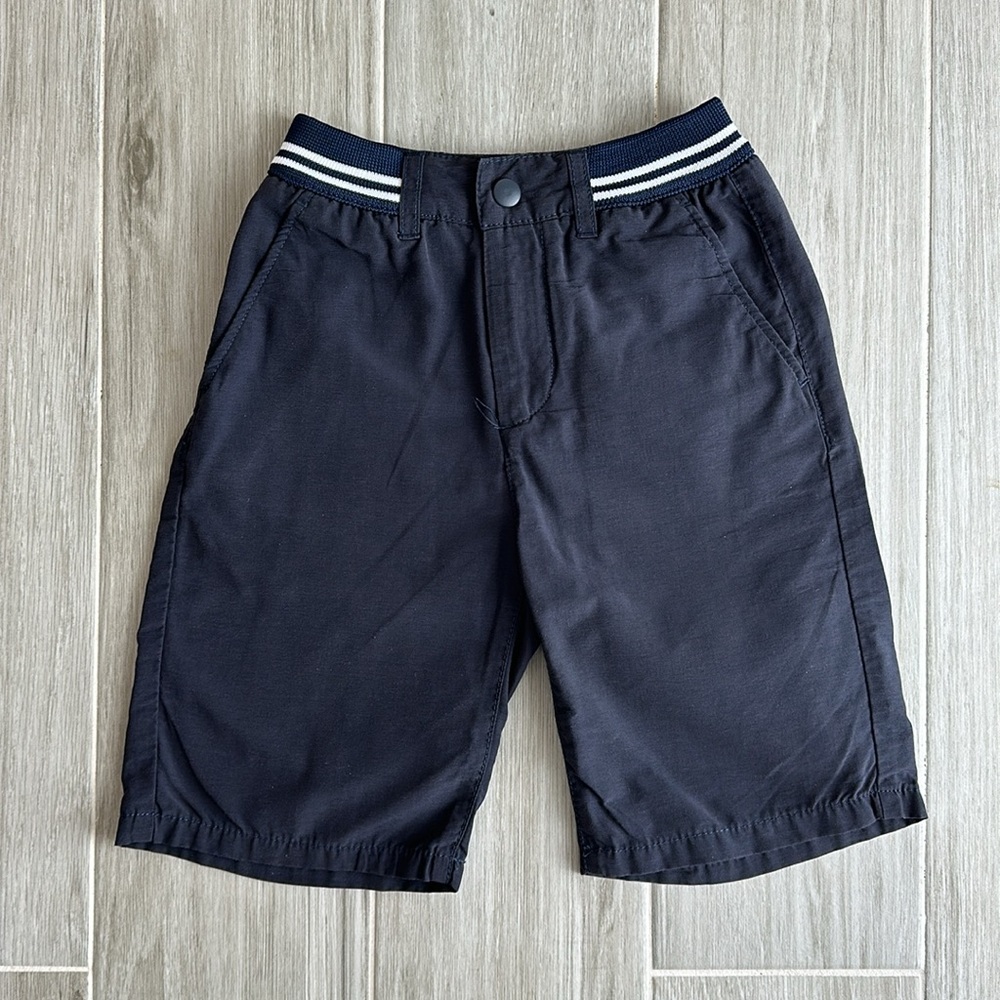 Zara Shorts Size 8. Color Blue.